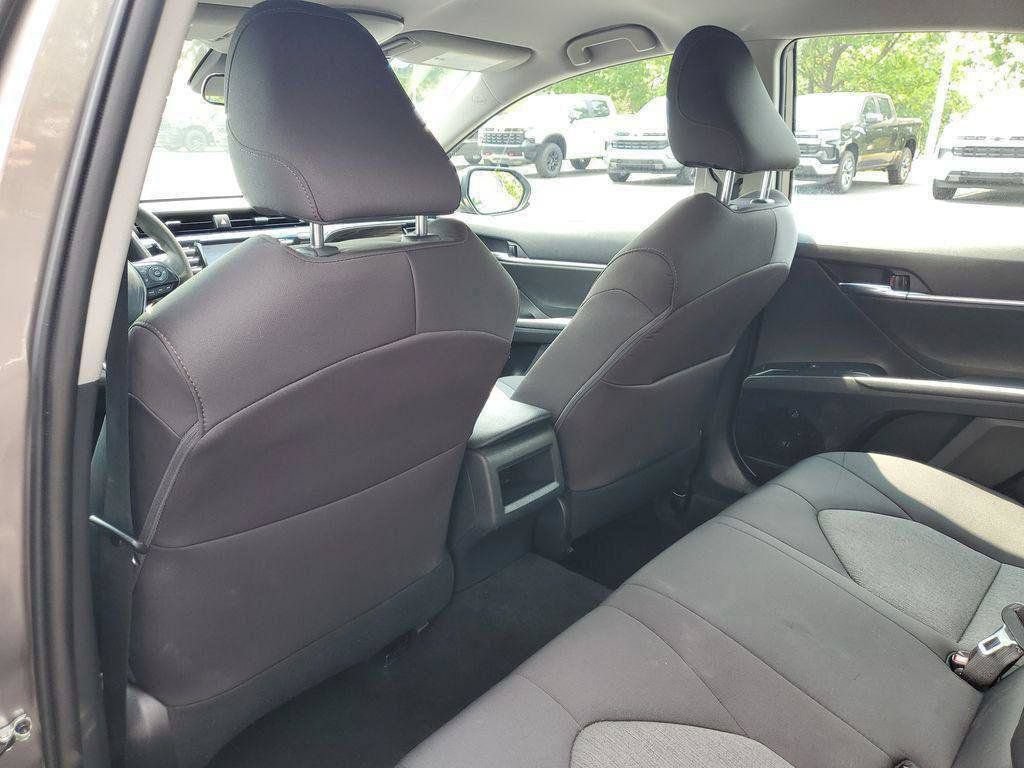 Used 2020 Toyota Camry LE AWD/4WD image 27