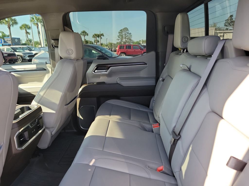 Used 2024 GMC Sierra 1500 SLT w/ SLT Premium Plus Package AWD/4WD image 29