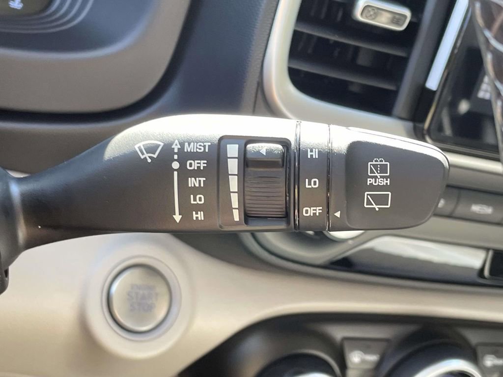 New 2026 Hyundai Venue SEL FWD image 23