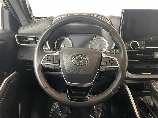 Used 2023 Toyota Highlander XSE AWD/4WD image 15