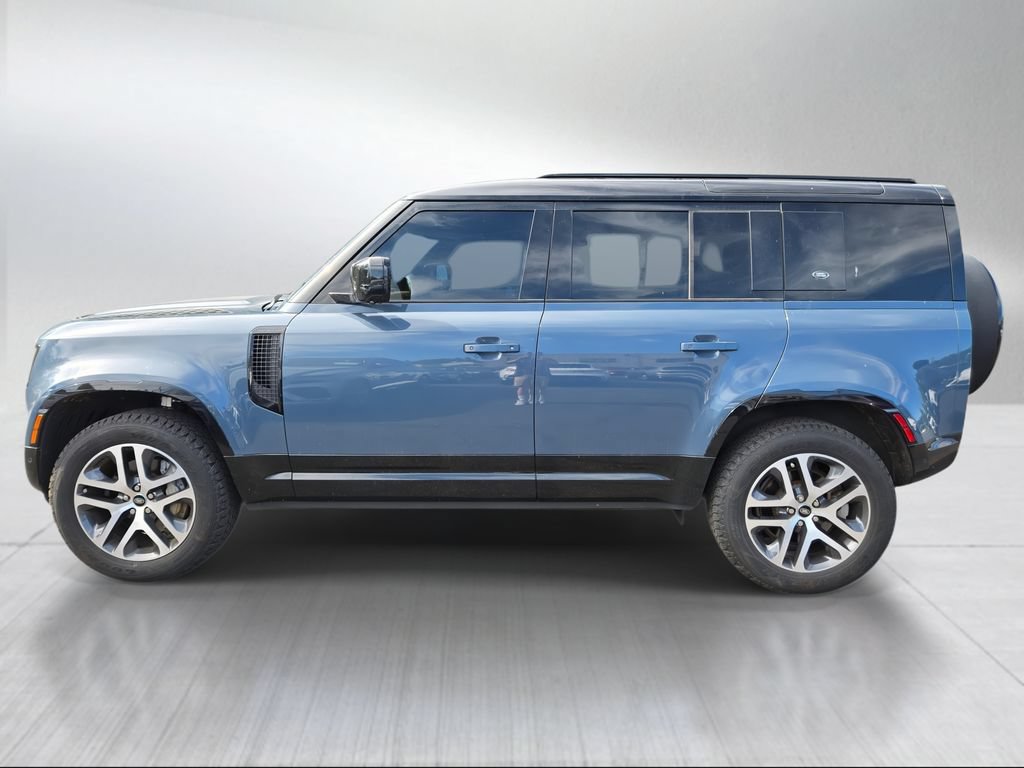 Used 2024 Land Rover Defender 110 X-Dynamic SE AWD/4WD image 6