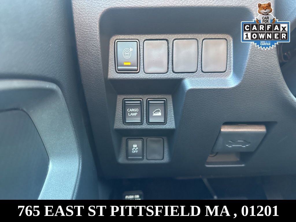 Used 2025 Nissan Frontier SV image 20