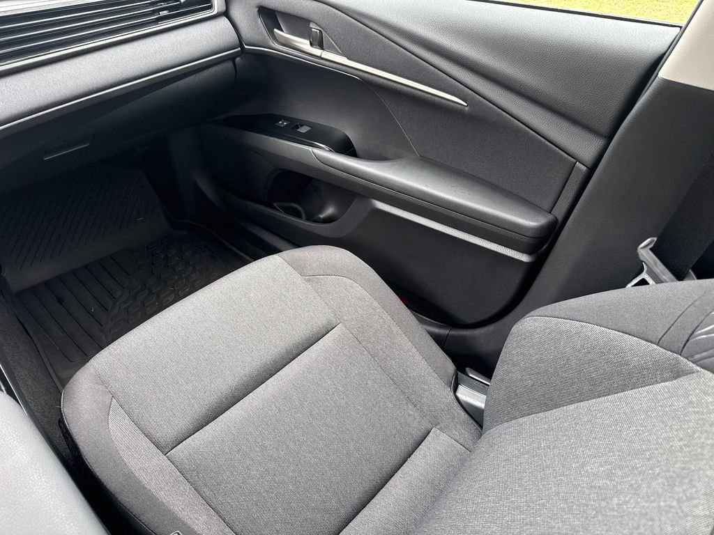 Used 2025 Toyota Camry LE w/ Convenience Package FWD image 14