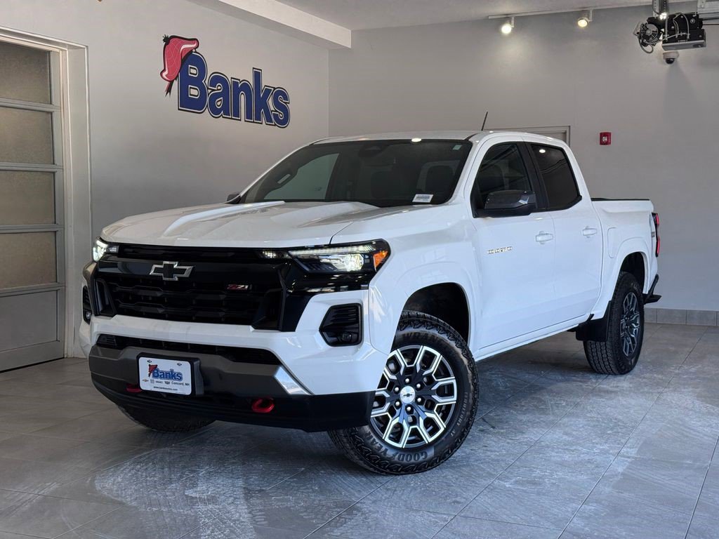 Certified 2025 Chevrolet Colorado Z71 AWD/4WD image 2
