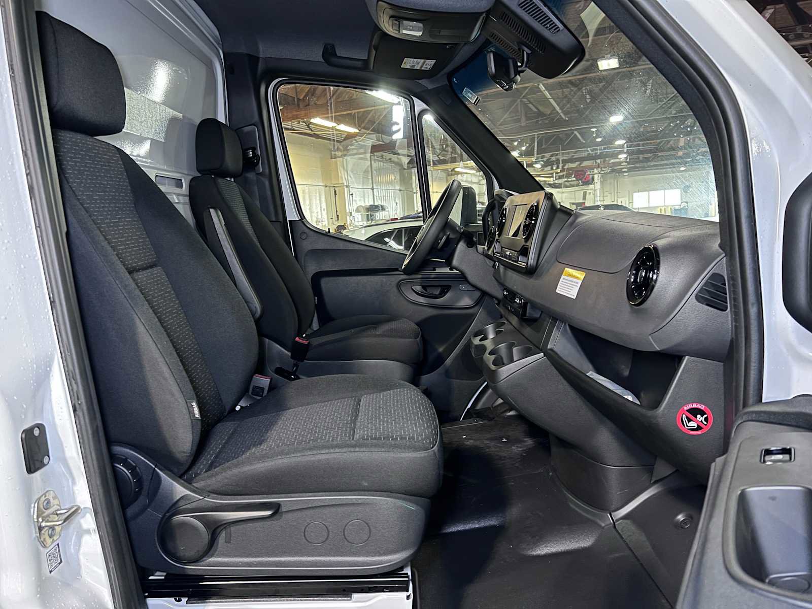 Used 2023 Mercedes-Benz Sprinter 3500 image 11