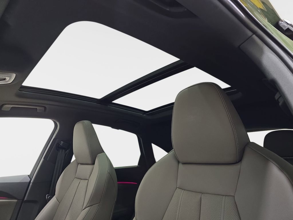 Used 2025 Audi Q5 Premium Plus w/ Premium Plus image 32
