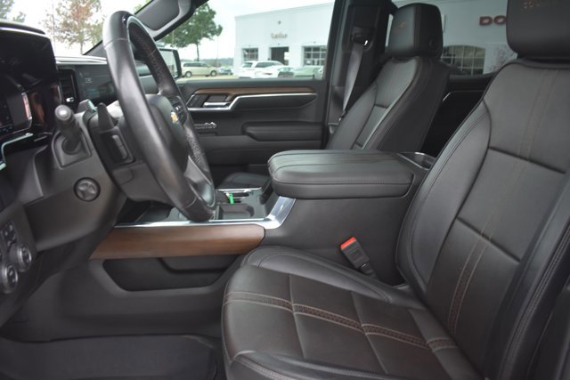 Used 2024 Chevrolet Silverado 1500 High Country image 19