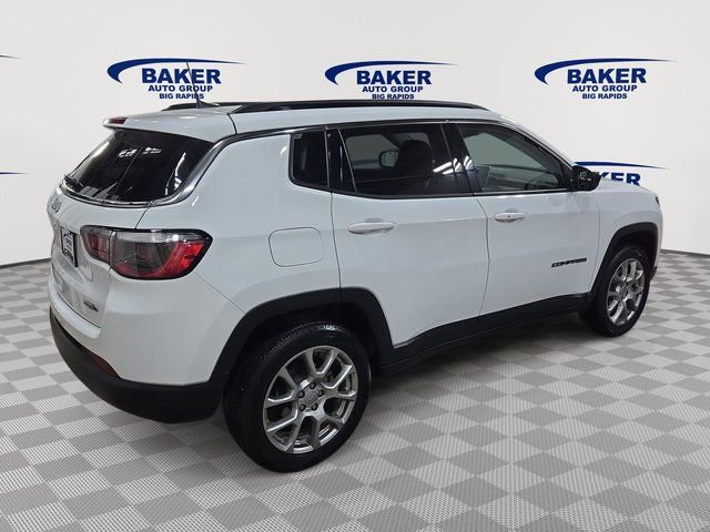 Used 2022 Jeep Compass Latitude image 6