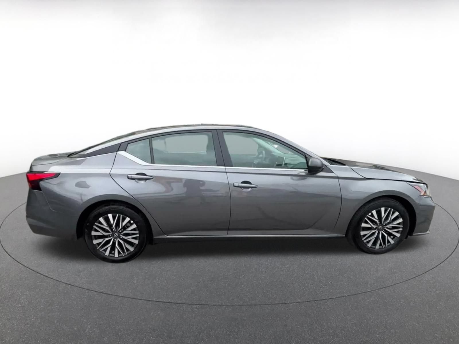 Used 2026 Nissan Altima 2.5 SV FWD image 15