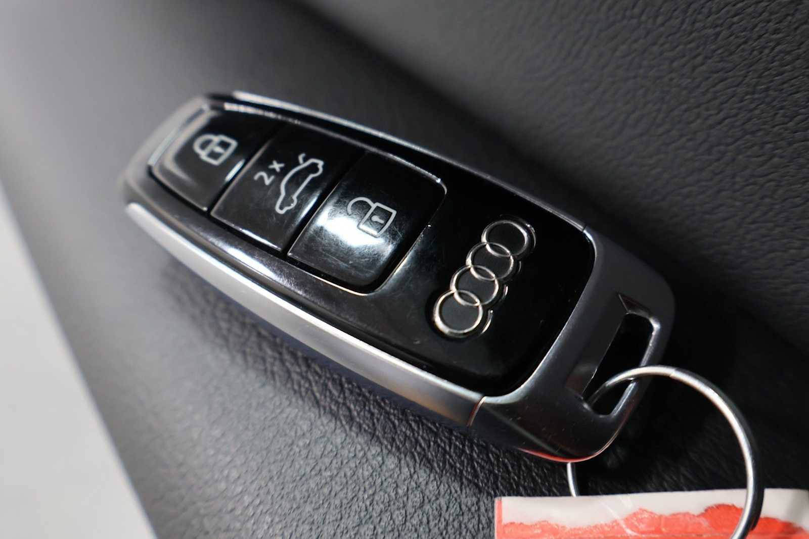 Used 2021 Audi Q8 Premium Plus w/ Premium Plus Package AWD/4WD image 37