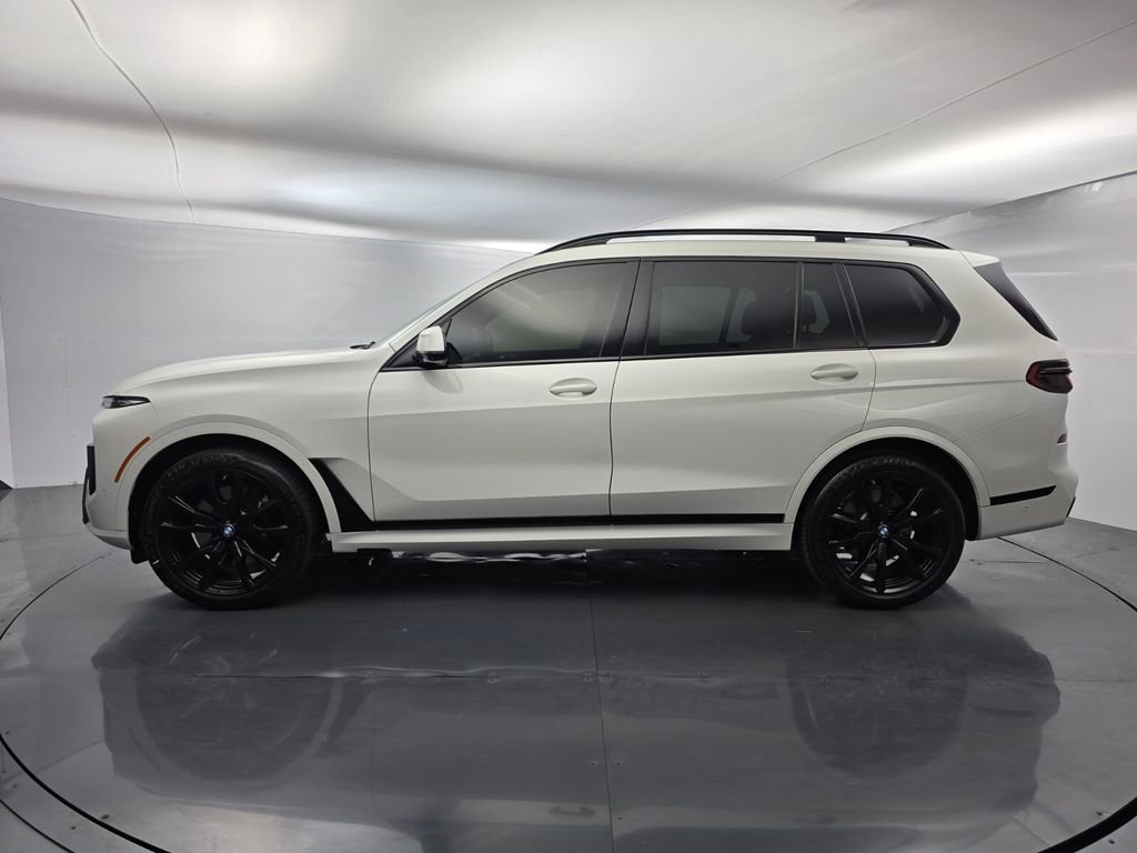 Used 2024 BMW X7 xDrive40i w/ M Sport Package image 6
