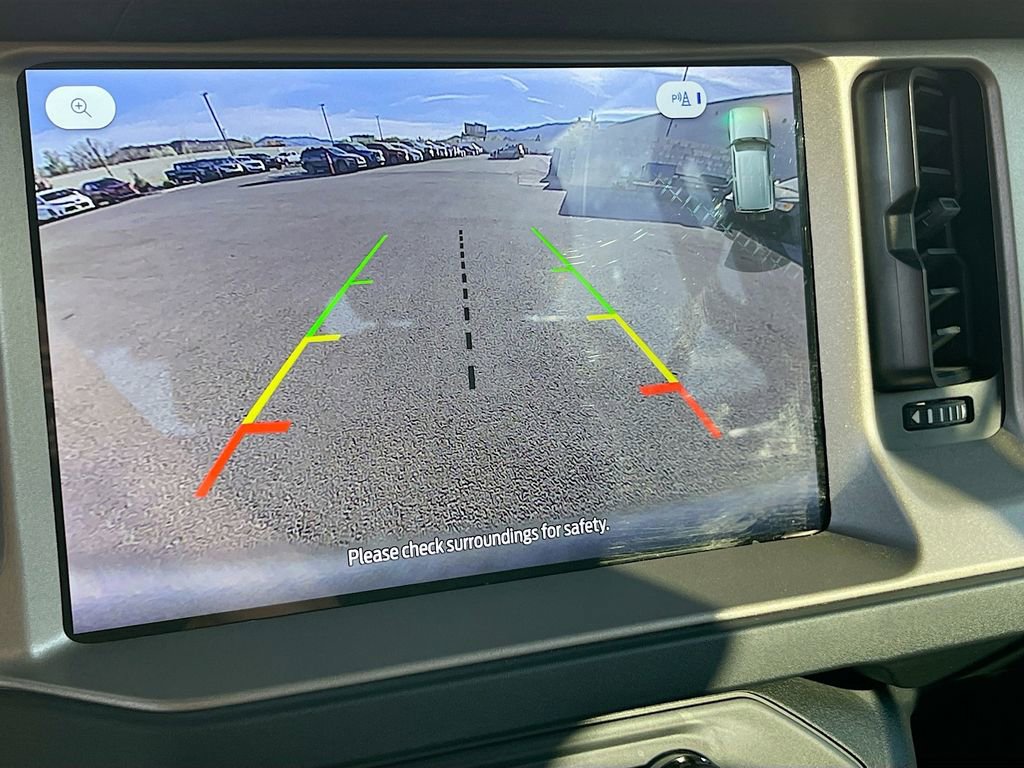 Used 2025 Ford Bronco Outer Banks image 14