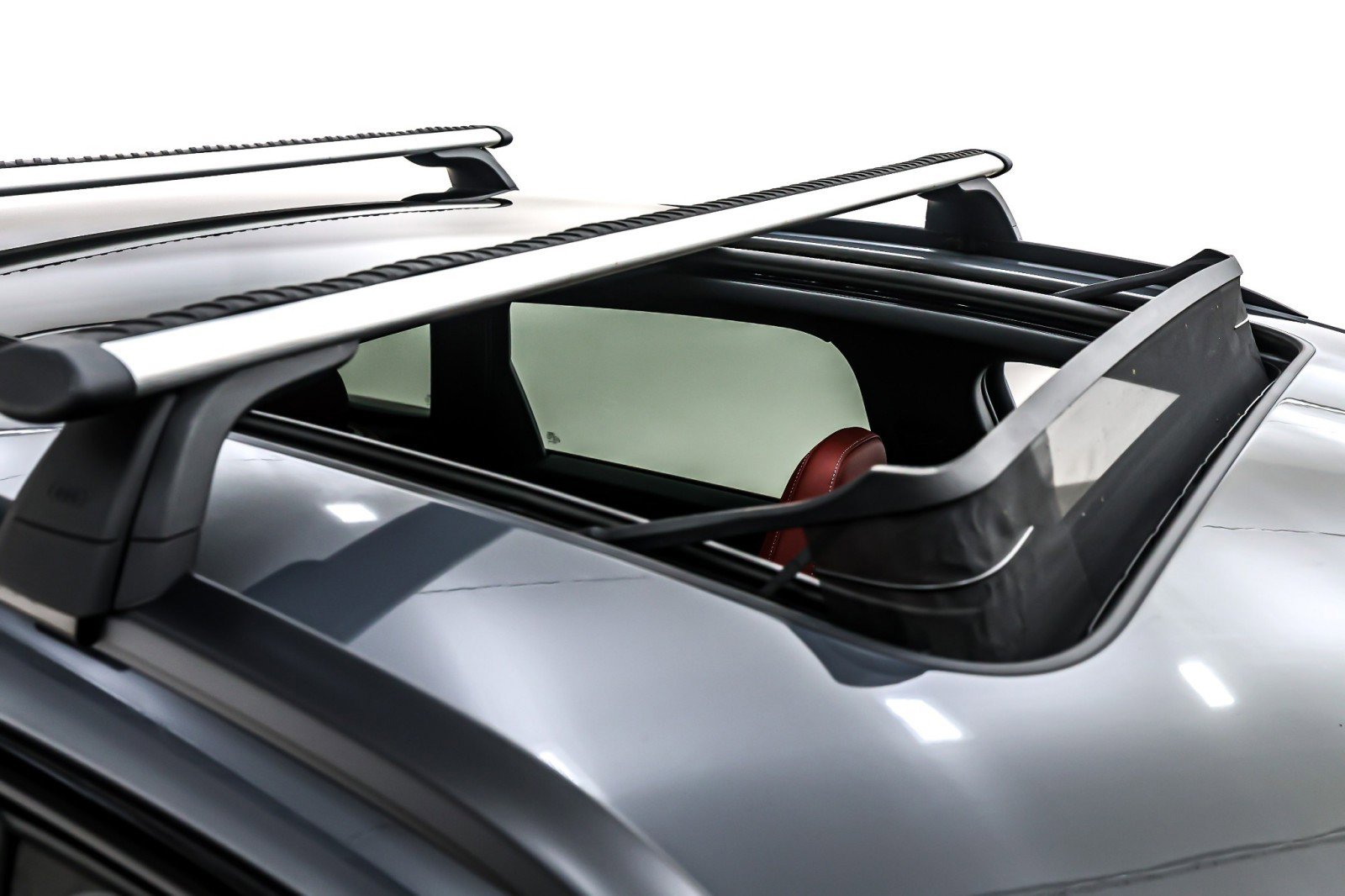 Used 2025 Audi SQ6 e-tron Prestige w/ Red Edition One image 23