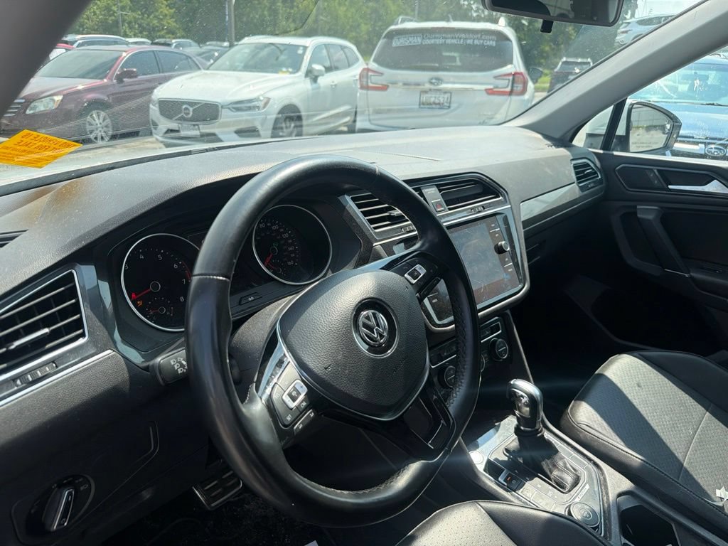 Used 2018 Volkswagen Tiguan SE AWD/4WD image 14