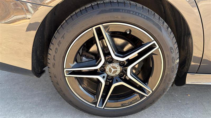 Used 2022 Mercedes-Benz E 350 4MATIC Sedan w/ Driver Assistance Package image 9