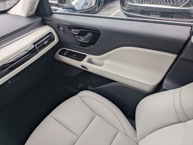 New 2026 Lincoln Aviator 2WD image 16