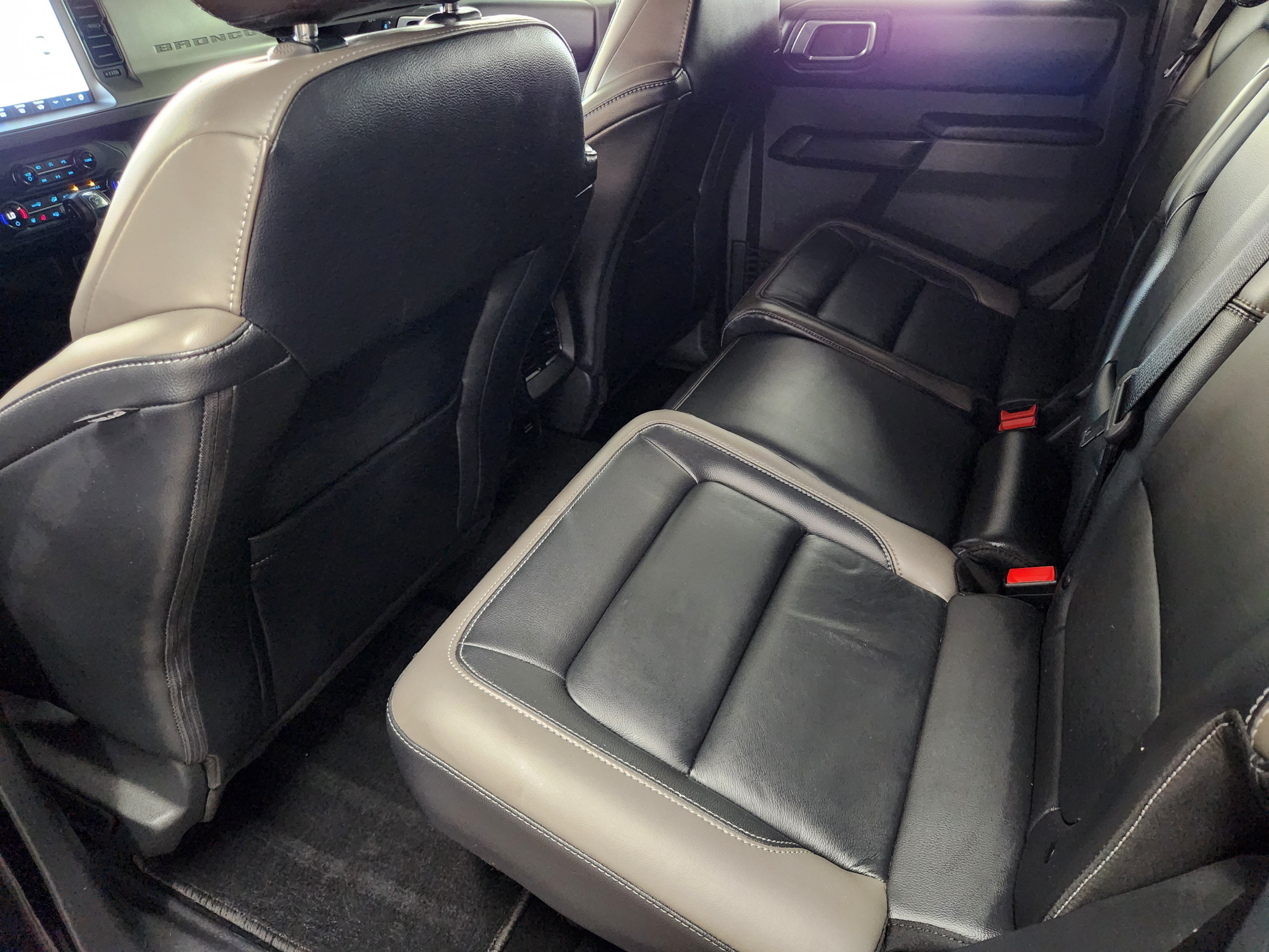 Used 2025 Ford Bronco Outer Banks AWD/4WD image 21