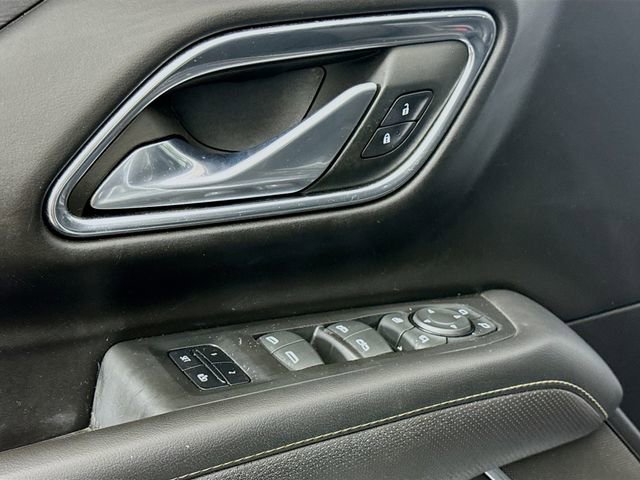 Used 2022 GMC Yukon XL SLT w/ SLT Premium Package image 21