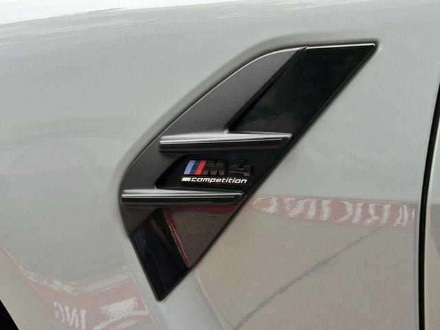 Used 2023 BMW M4 xDrive Competition w/ Executive Package AWD/4WD image 11