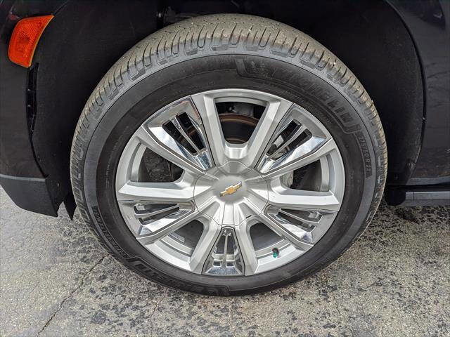 Used 2021 Chevrolet Suburban High Country w/ Premium Package AWD/4WD image 8