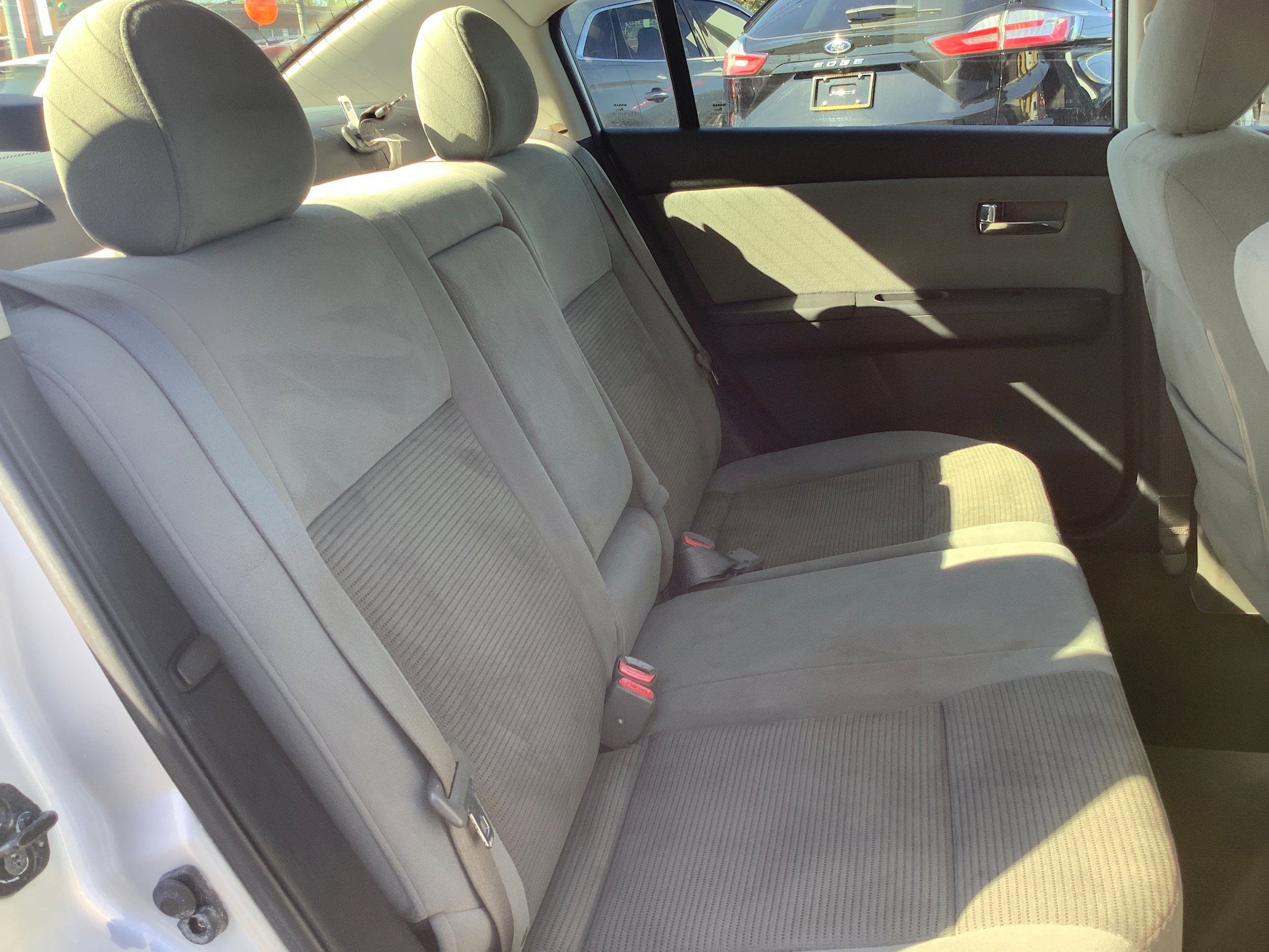 Used 2010 Nissan Sentra 2.0 S w/ Convenience Pkg FWD image 14