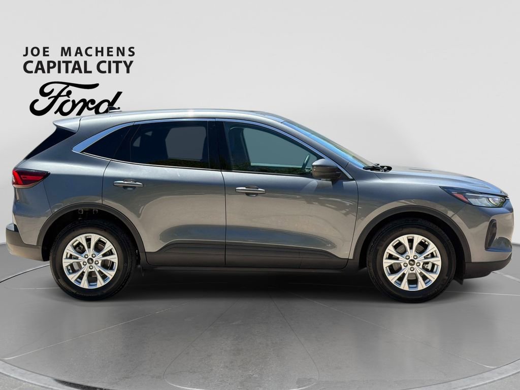 Used 2023 Ford Escape Active FWD image 3
