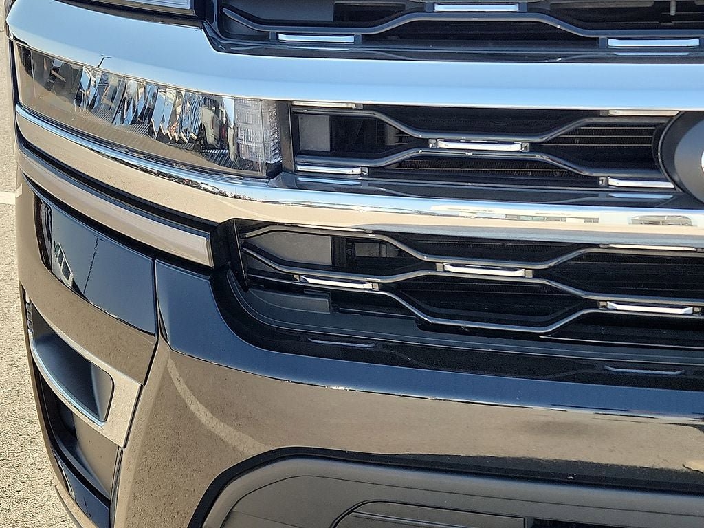 Used 2024 Ford Expedition Limited RWD image 8