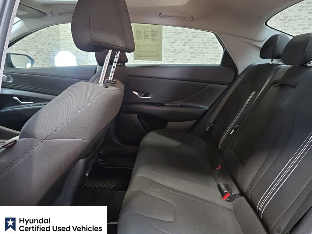 Certified 2025 Hyundai Elantra SEL FWD image 15