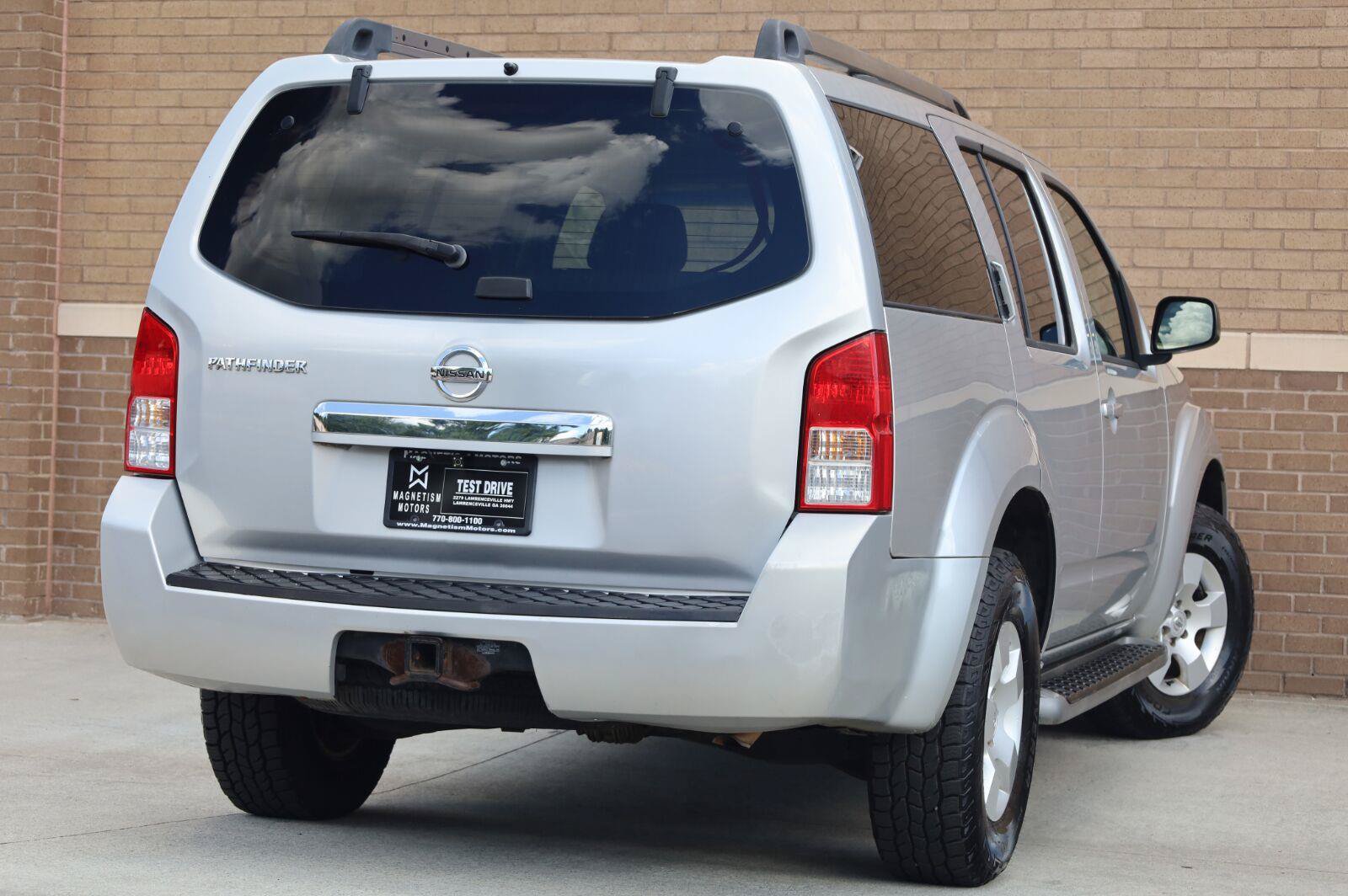 Used 2008 Nissan Pathfinder S AWD/4WD image 11