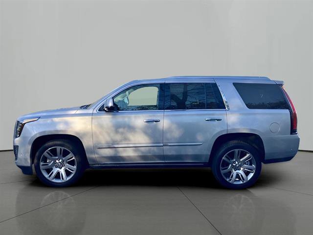 Used 2020 Cadillac Escalade Premium Luxury AWD/4WD image 2