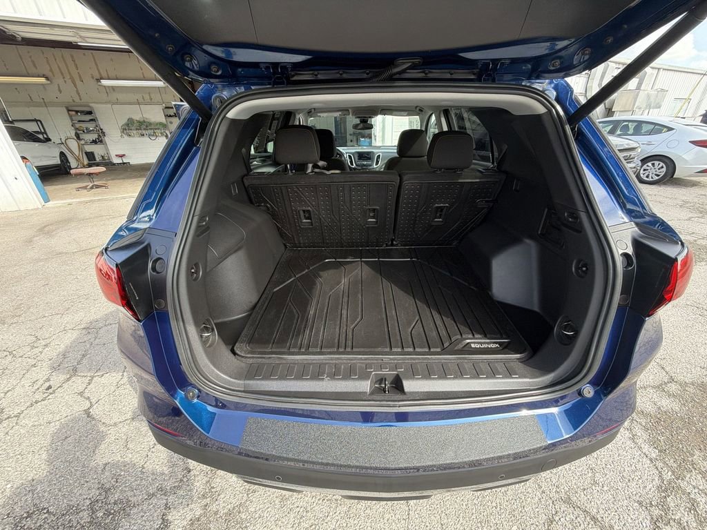 Used 2023 Chevrolet Equinox LT FWD image 22