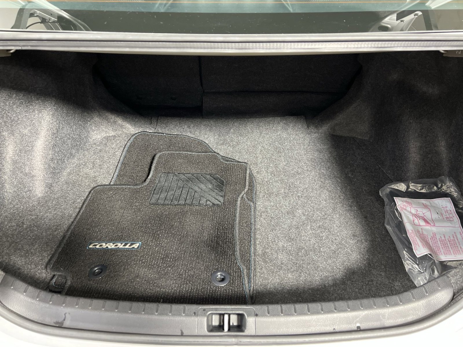 Used 2015 Toyota Corolla S image 21