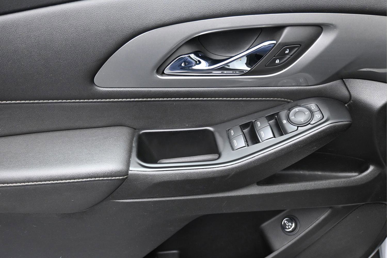 Used 2023 Chevrolet Traverse LT image 20