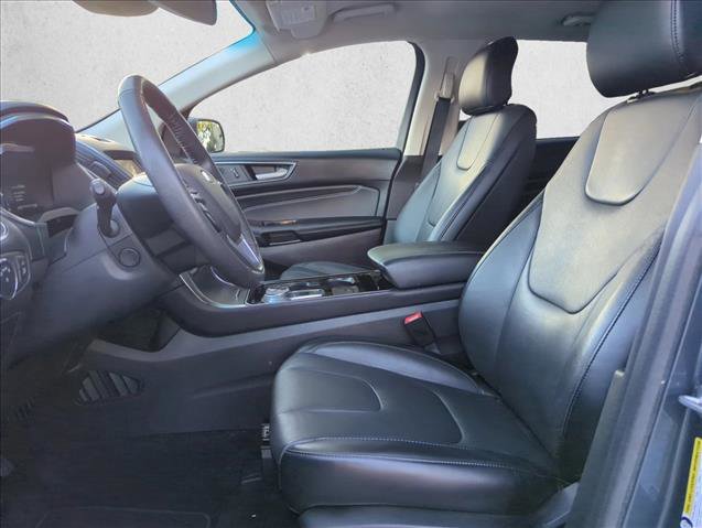 Used 2019 Ford Edge Titanium image 14