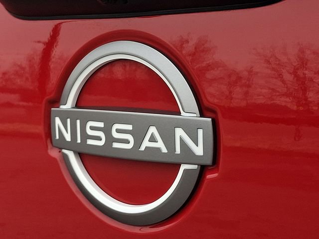 Used 2024 Nissan Titan SV w/ Accessory Utility Package image 30