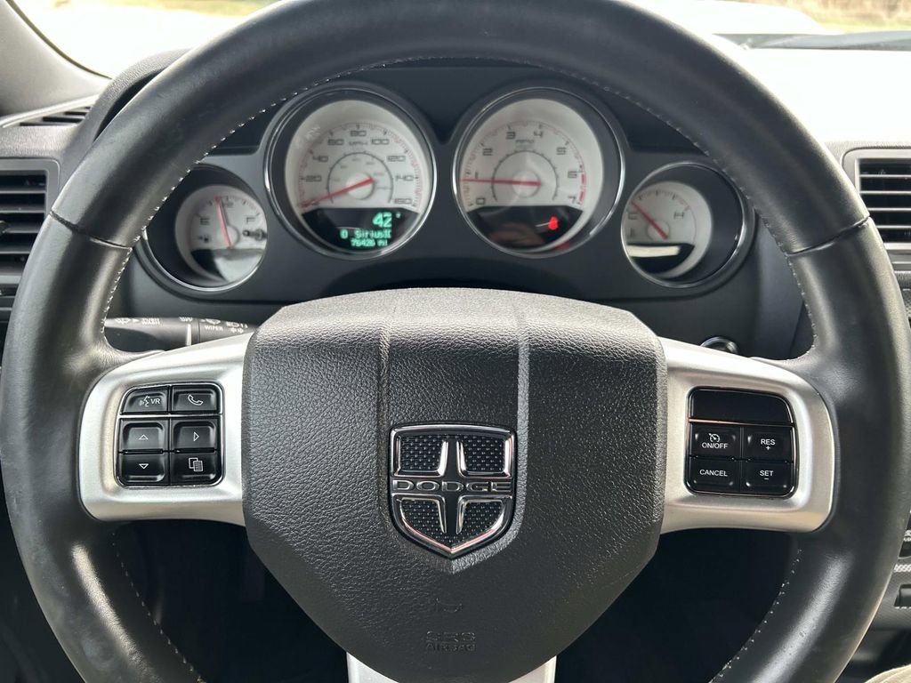 Used 2013 Dodge Challenger R/T image 26