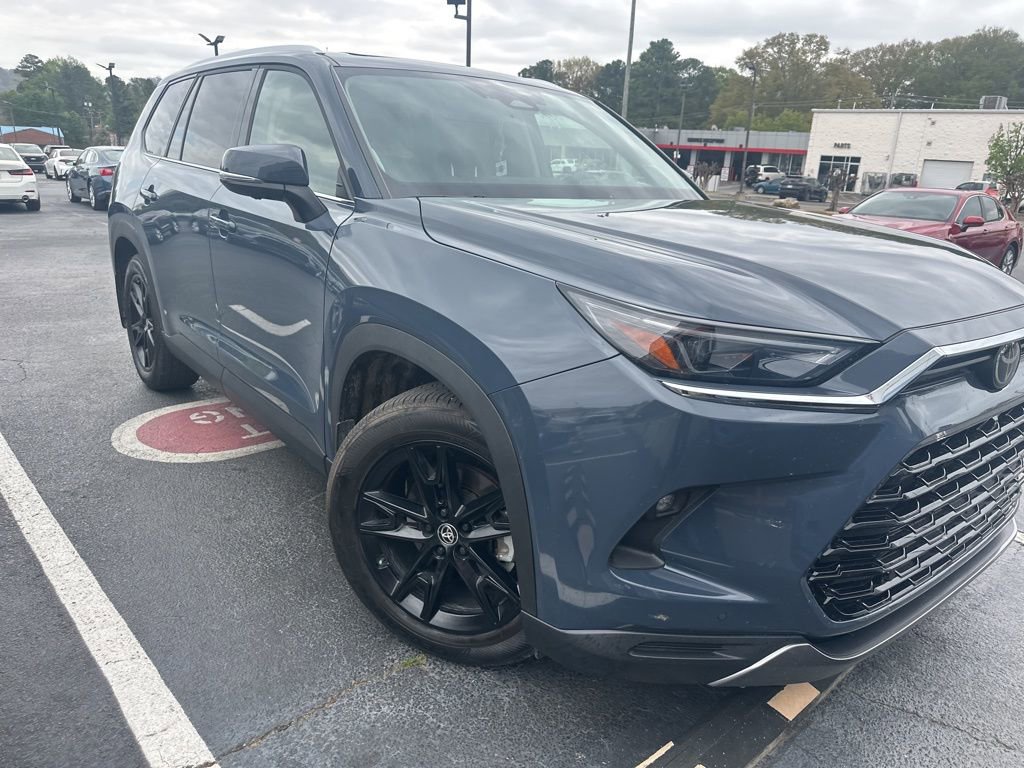 Used 2025 Toyota Grand Highlander AWD image 3
