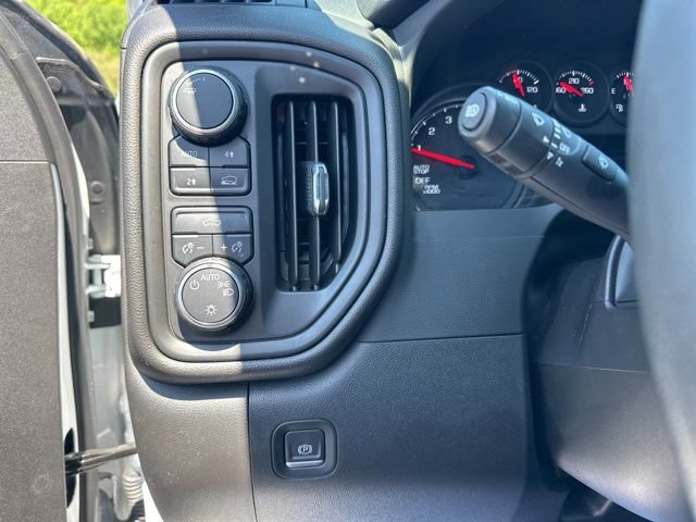 Used 2023 Chevrolet Silverado 1500 Custom w/ LPO, Dark Essentials Package AWD/4WD image 10