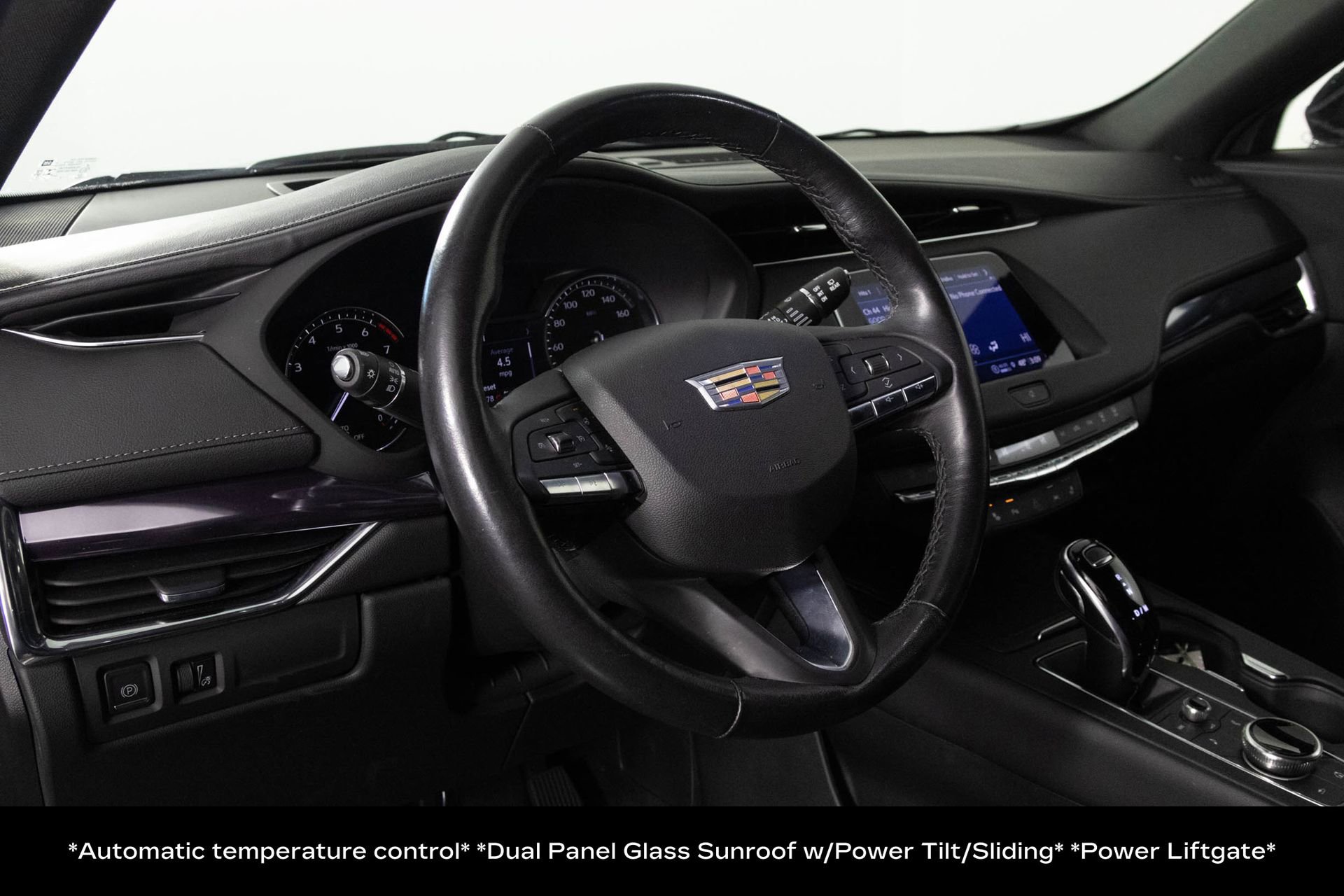 Used 2023 Cadillac XT4 Luxury w/ Cold Weather Package image 5