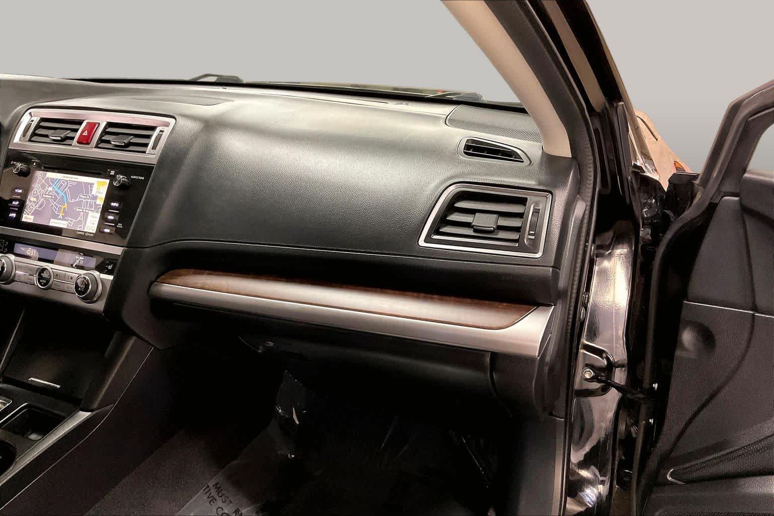 Used 2016 Subaru Outback 2.5i Limited AWD/4WD image 19