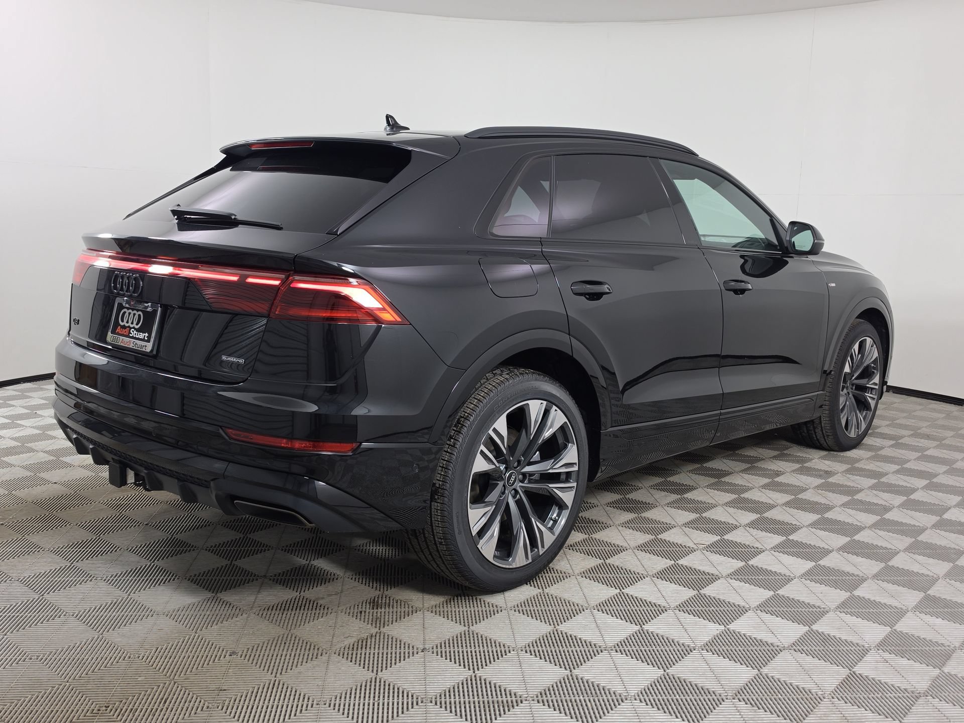 New 2026 Audi Q8 Premium Plus AWD/4WD image 7