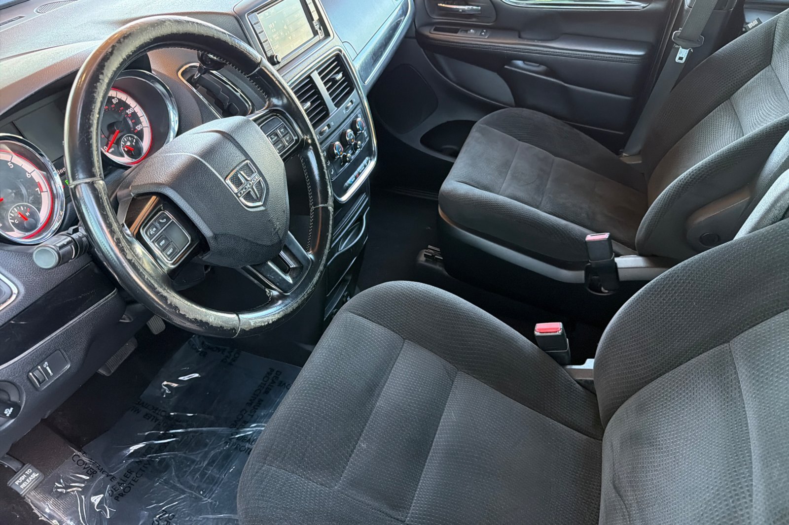 Used 2020 Dodge Grand Caravan SE FWD image 12