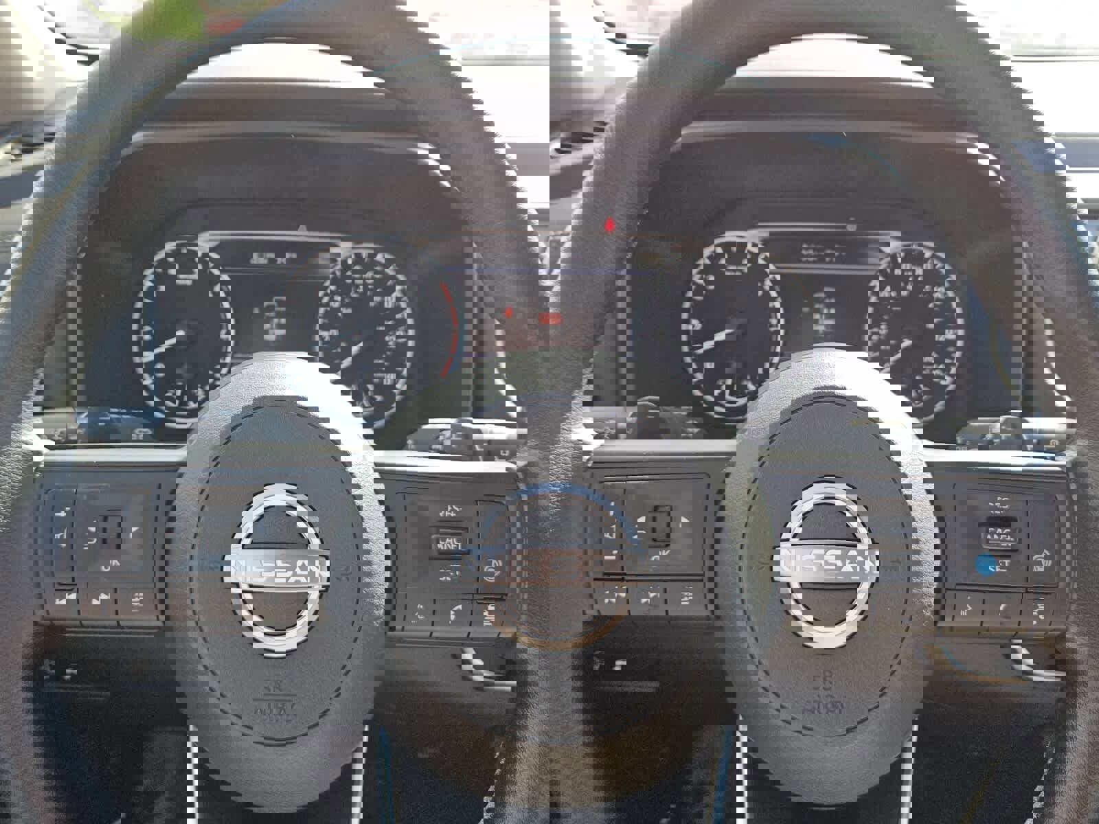 Used 2024 Nissan Rogue SV image 11