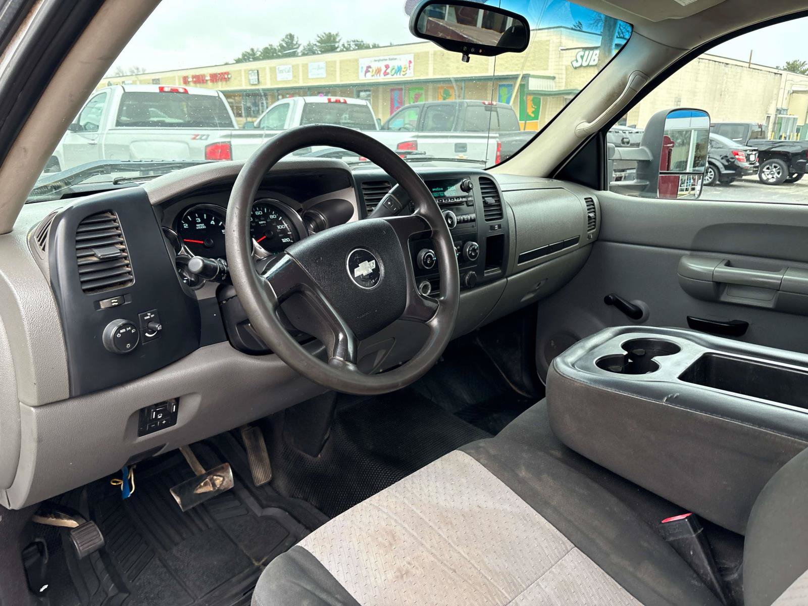 Used 2009 Chevrolet Silverado 3500 W/T RWD image 9