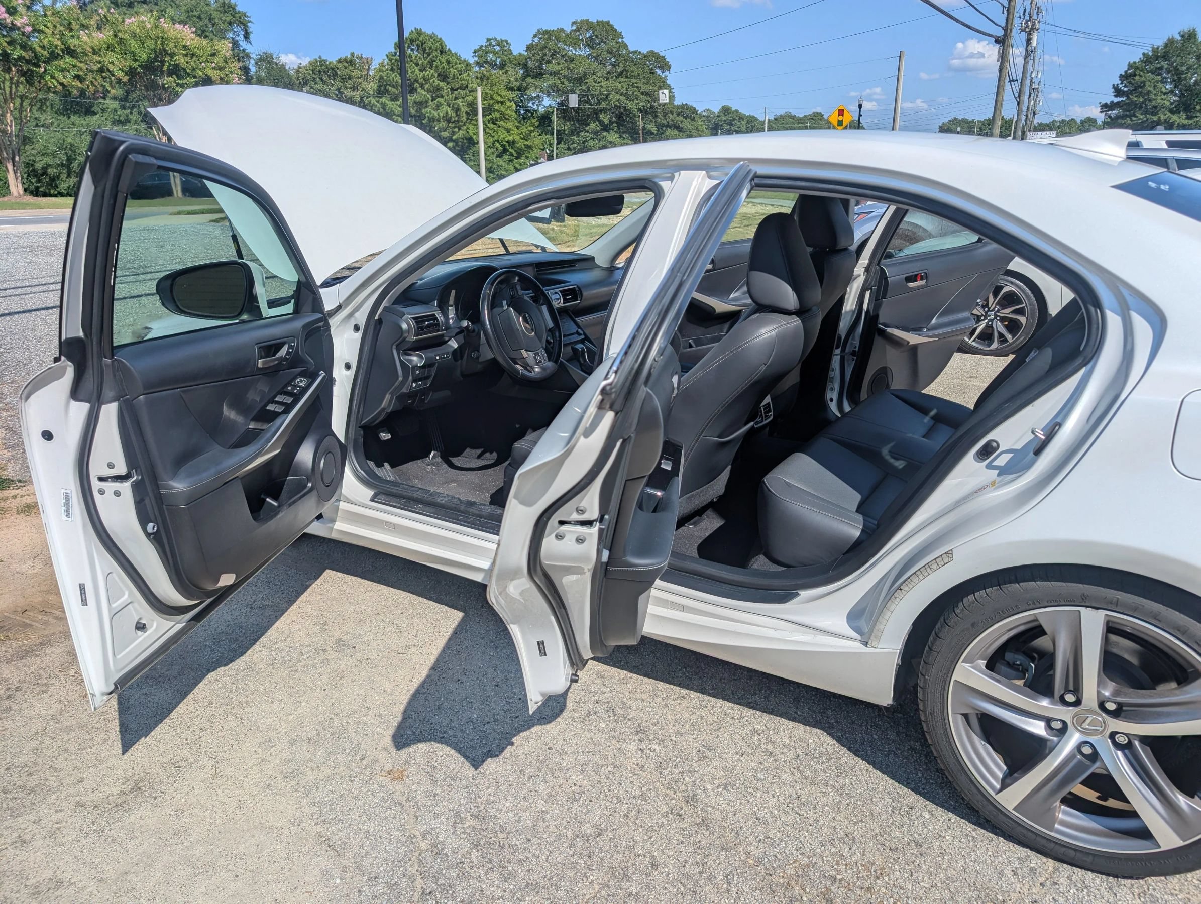 Used 2018 Lexus IS 300 w/ Comfort Package RWD image 12