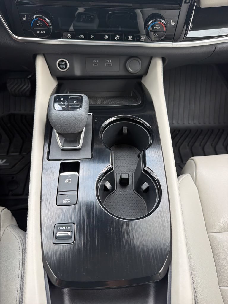 Used 2023 Nissan Rogue SL FWD image 15