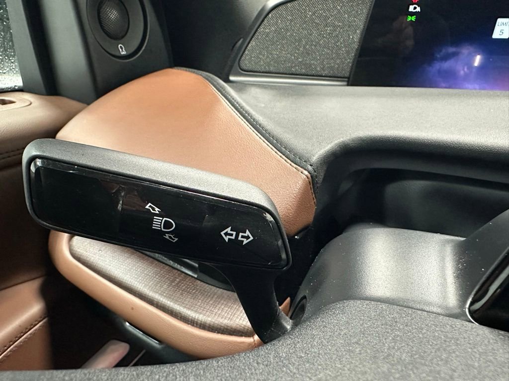 Used 2025 Lincoln Navigator Reserve image 21