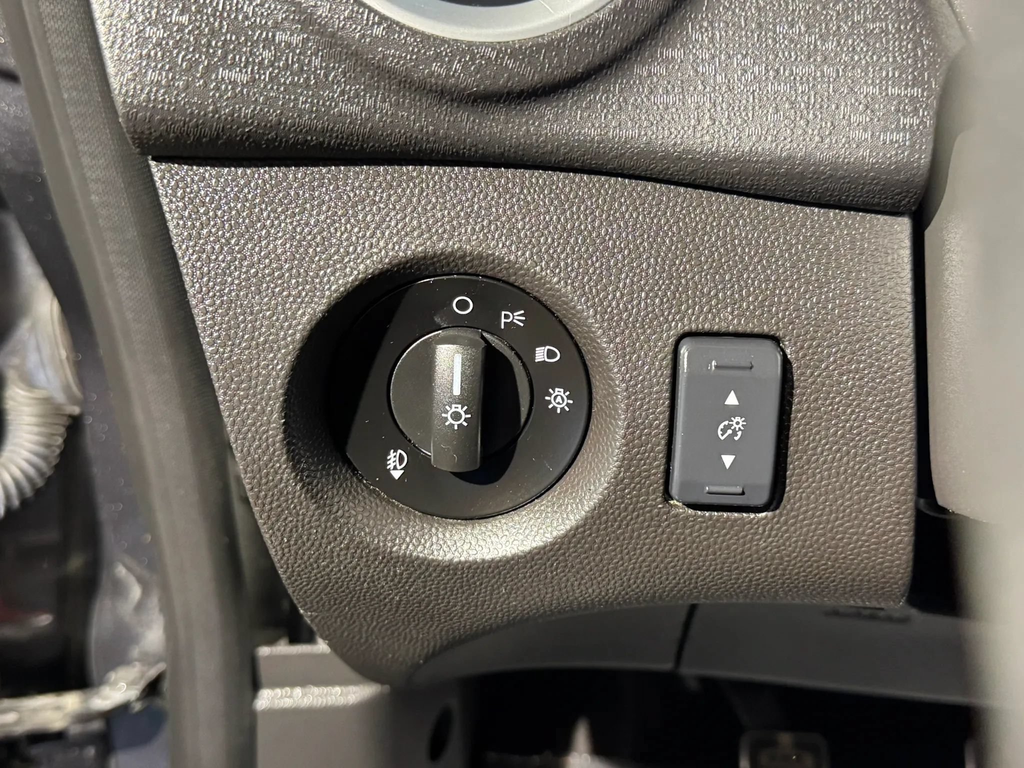 Used 2017 Ford Fiesta ST FWD image 9