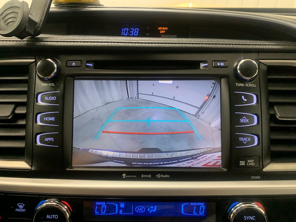 Used 2019 Toyota Highlander XLE AWD/4WD image 32