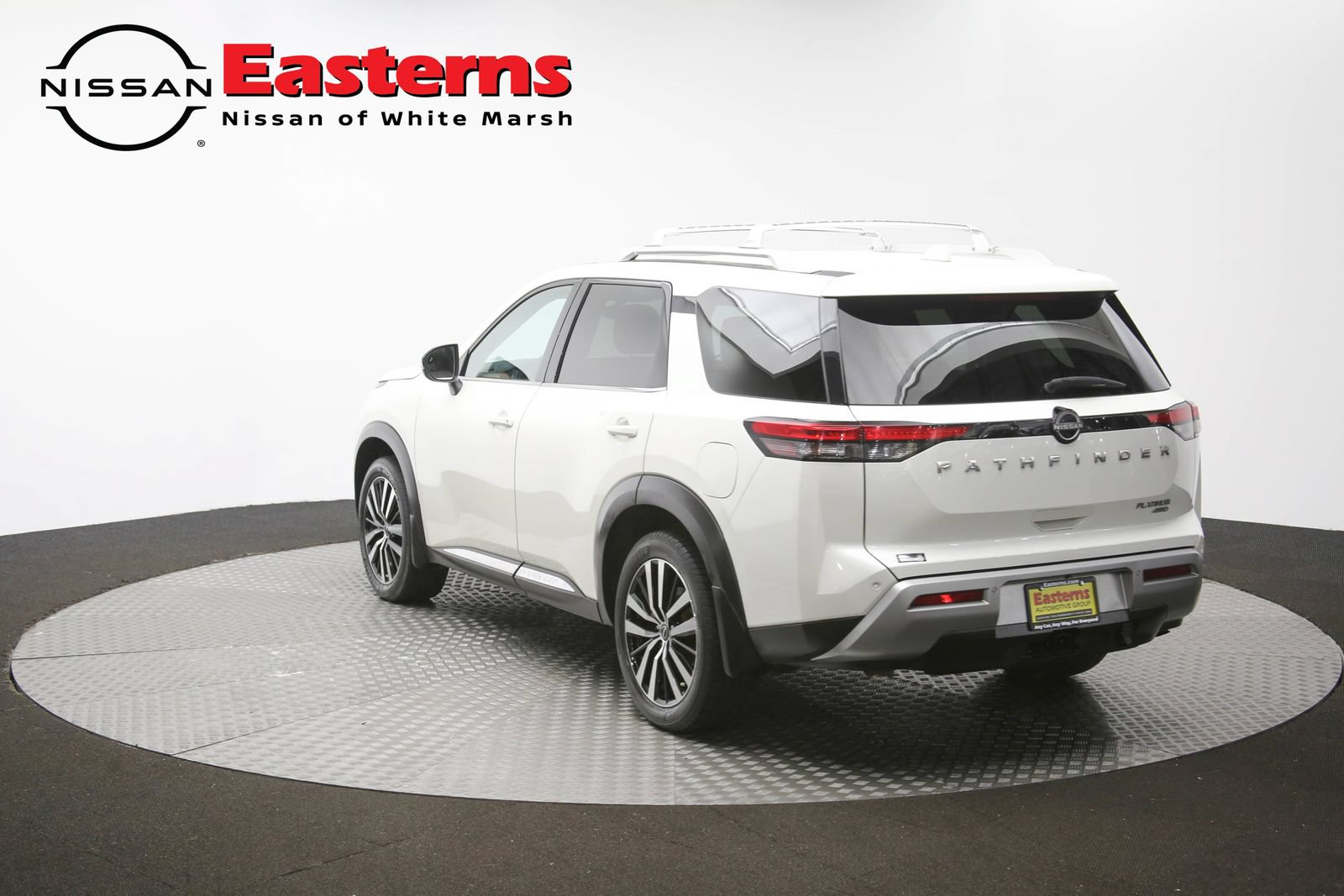 Used 2023 Nissan Pathfinder Platinum AWD/4WD image 68